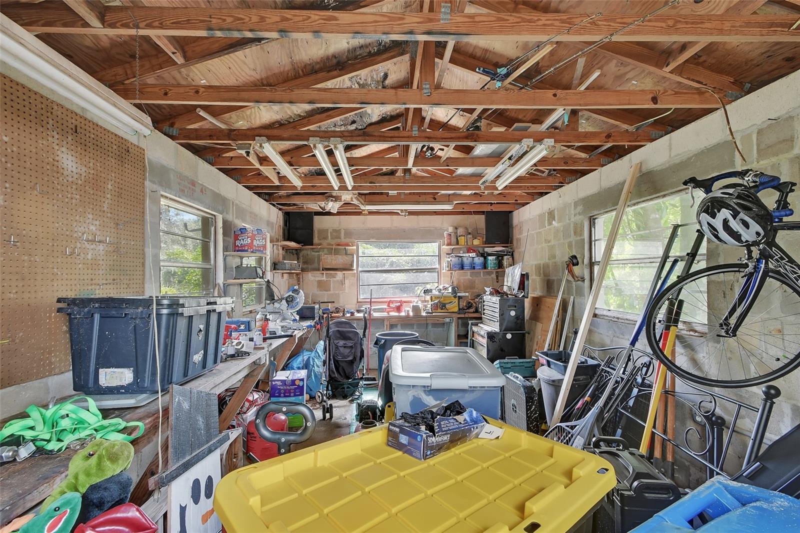 DOMINGO REYES GRANT - Residential