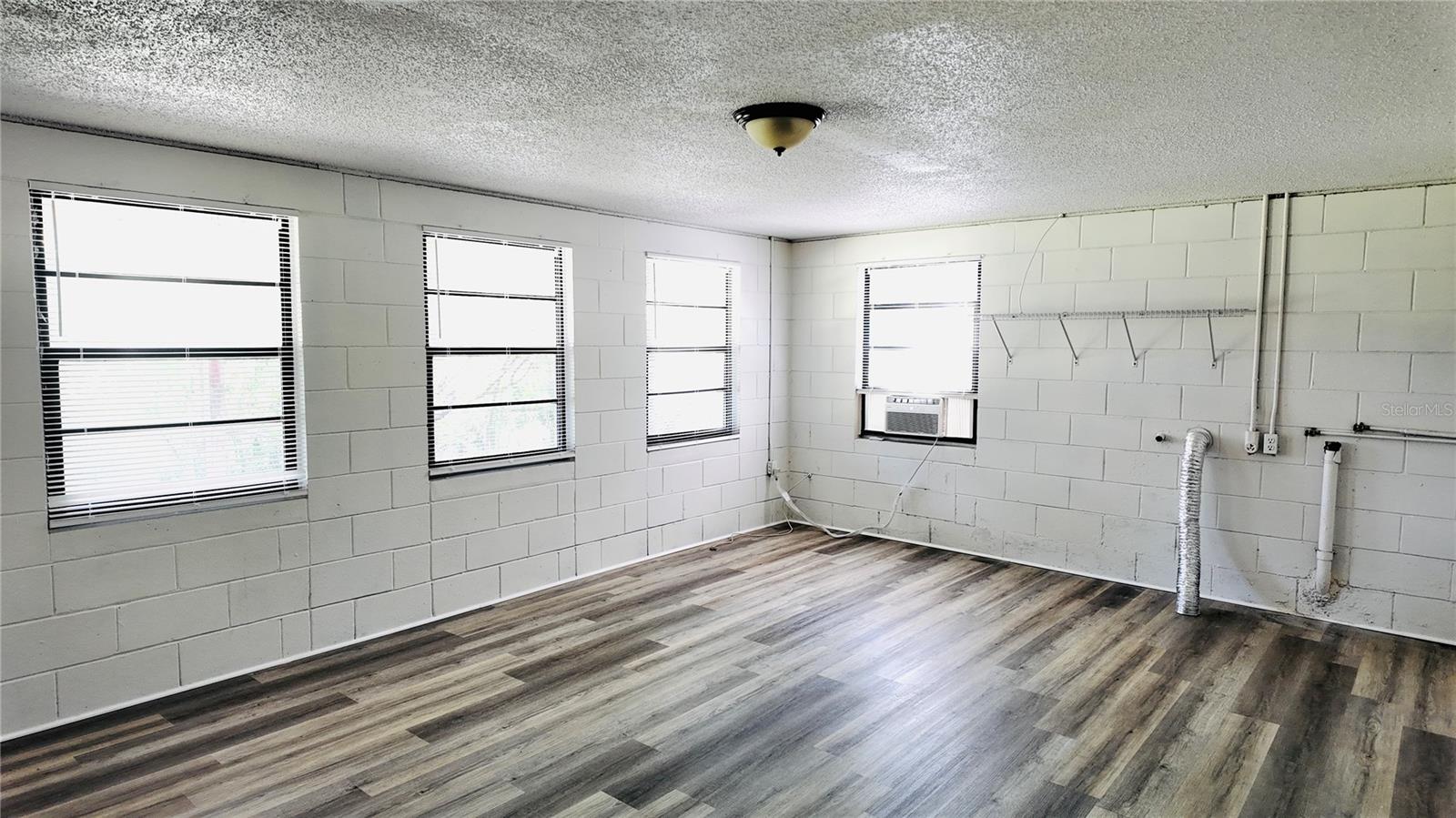 FRUITLAND PARK DREAM LAKE - Residential