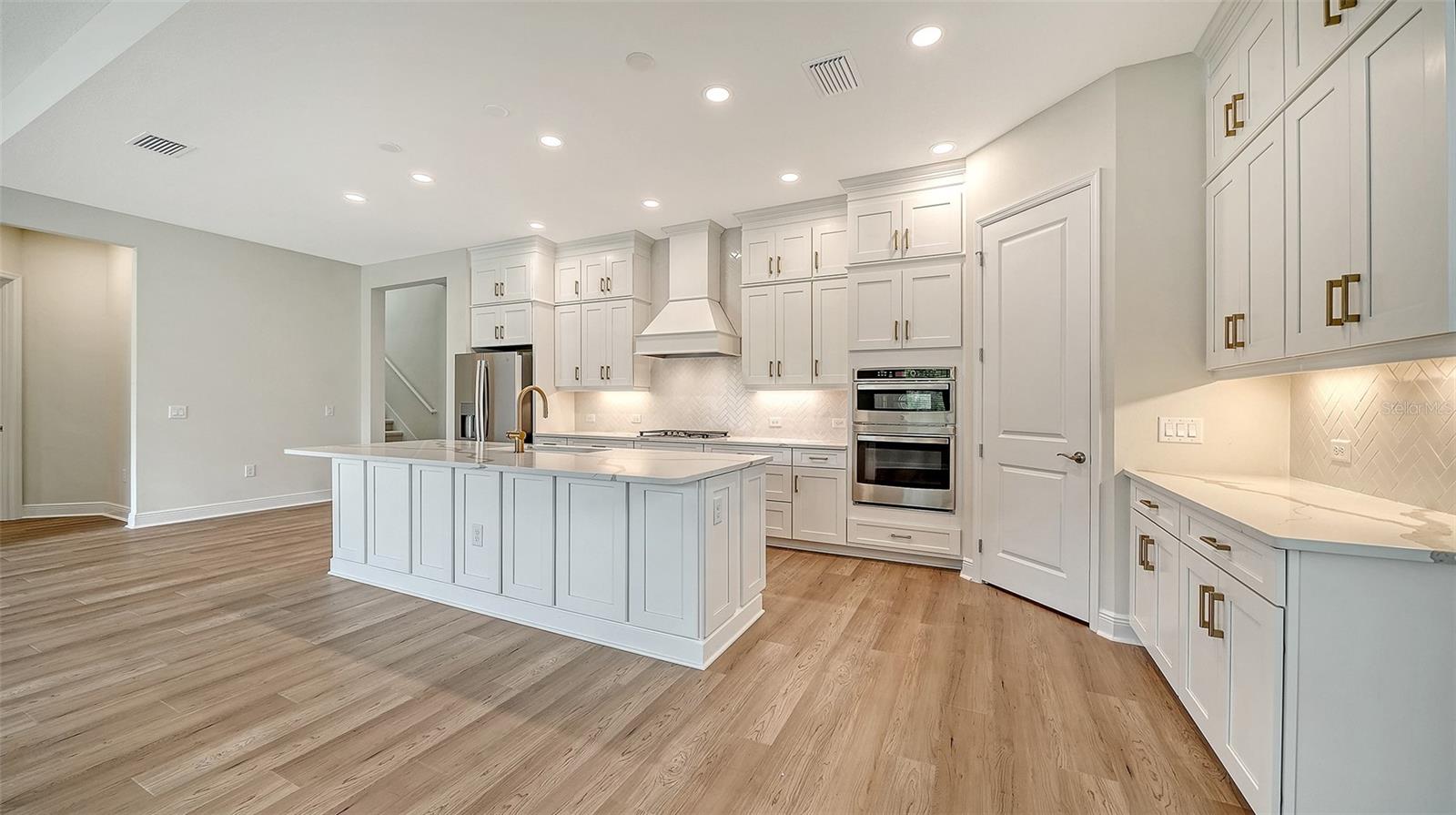 10050 CRYSTAL ISLES CIRCLE