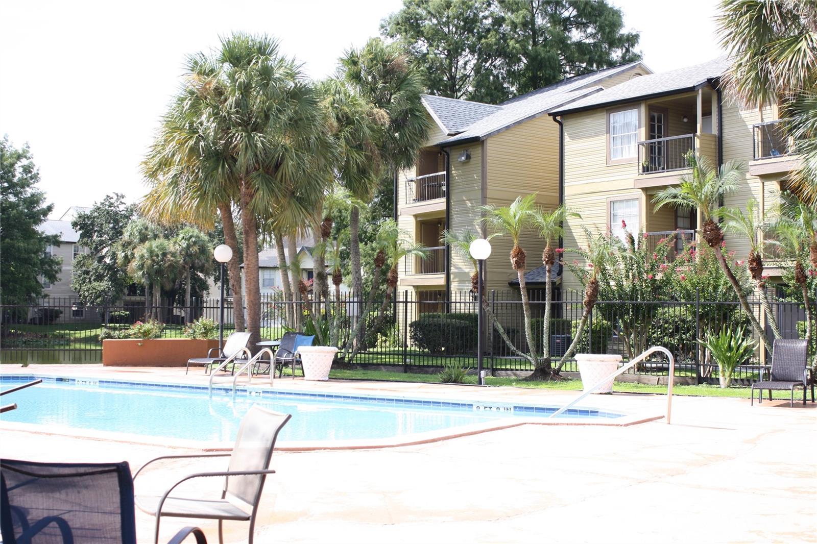 1972 LAKE ATRIUMS CIRCLE 185