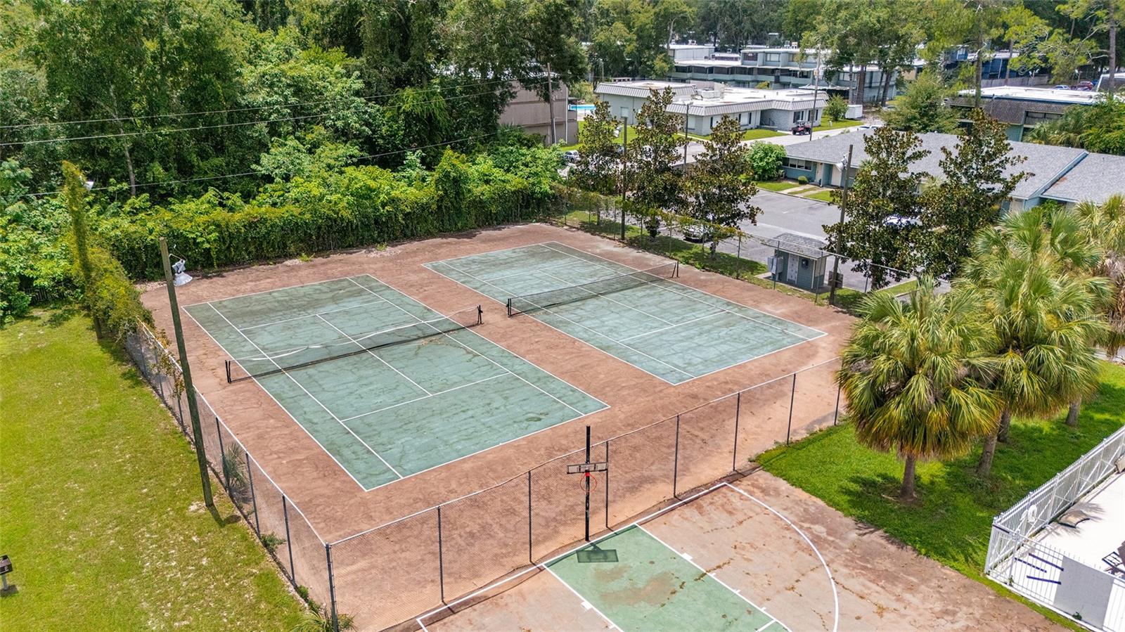 CRICKET CLUB CONDO - Residential