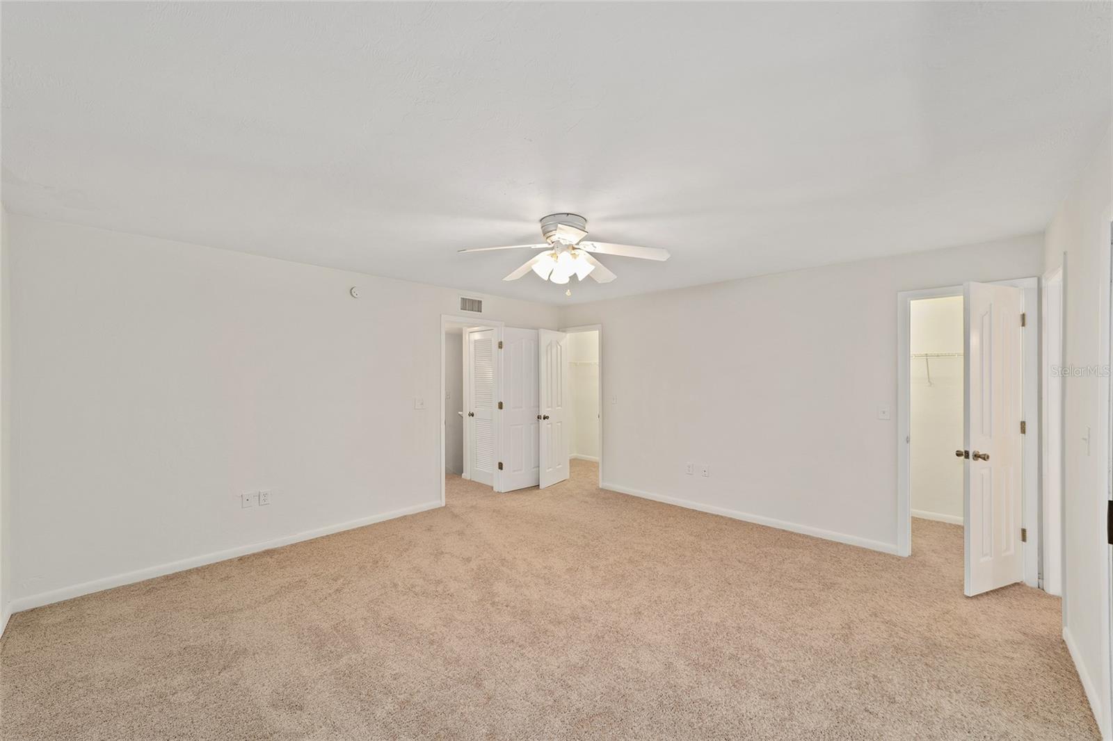 CRICKET CLUB CONDO - Residential