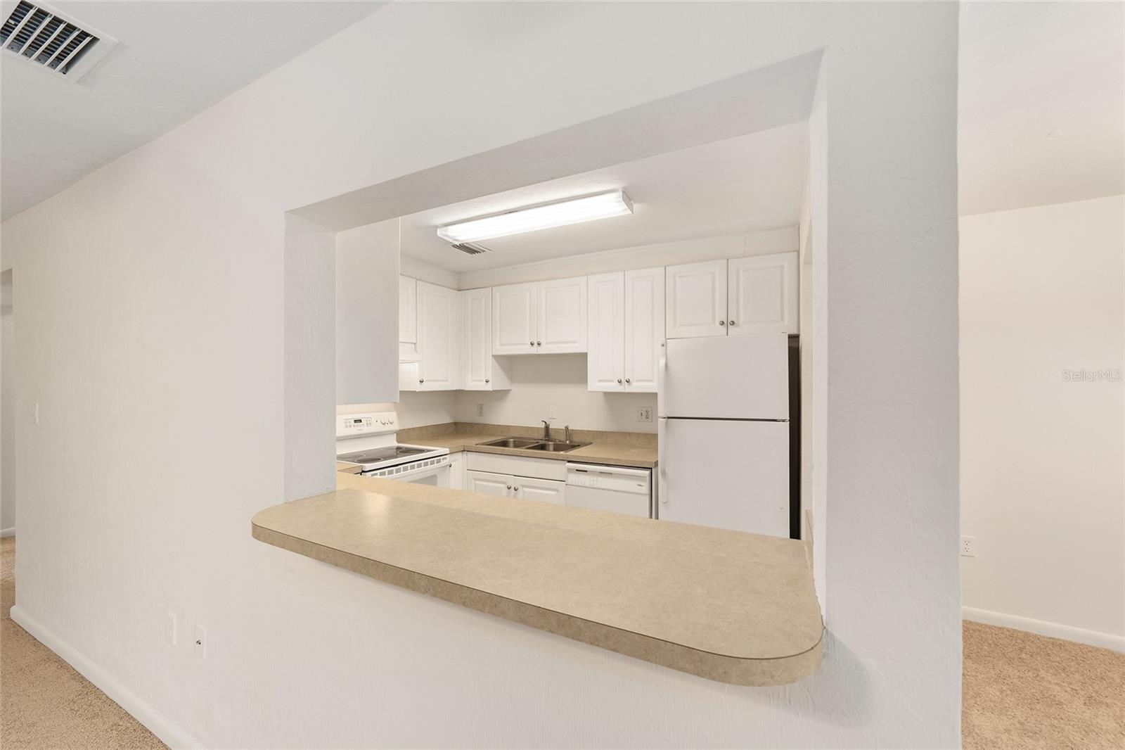 CRICKET CLUB CONDO - Residential