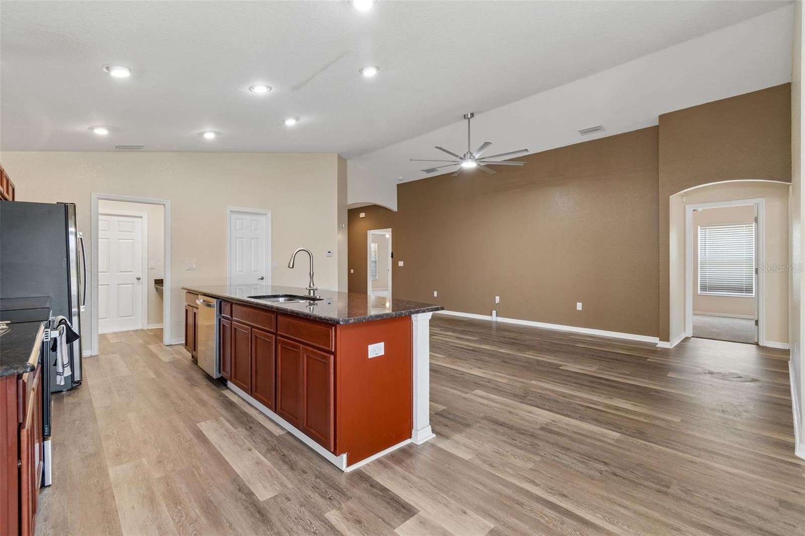 SUNDANCE PLACE PH 1 - Residential