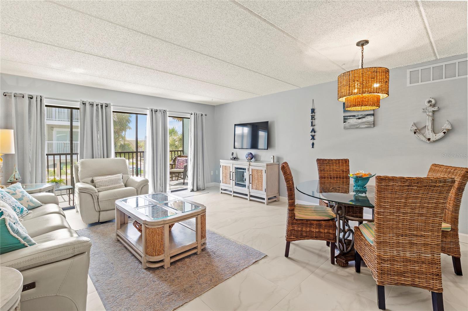 HORIZONS WEST I - Residential