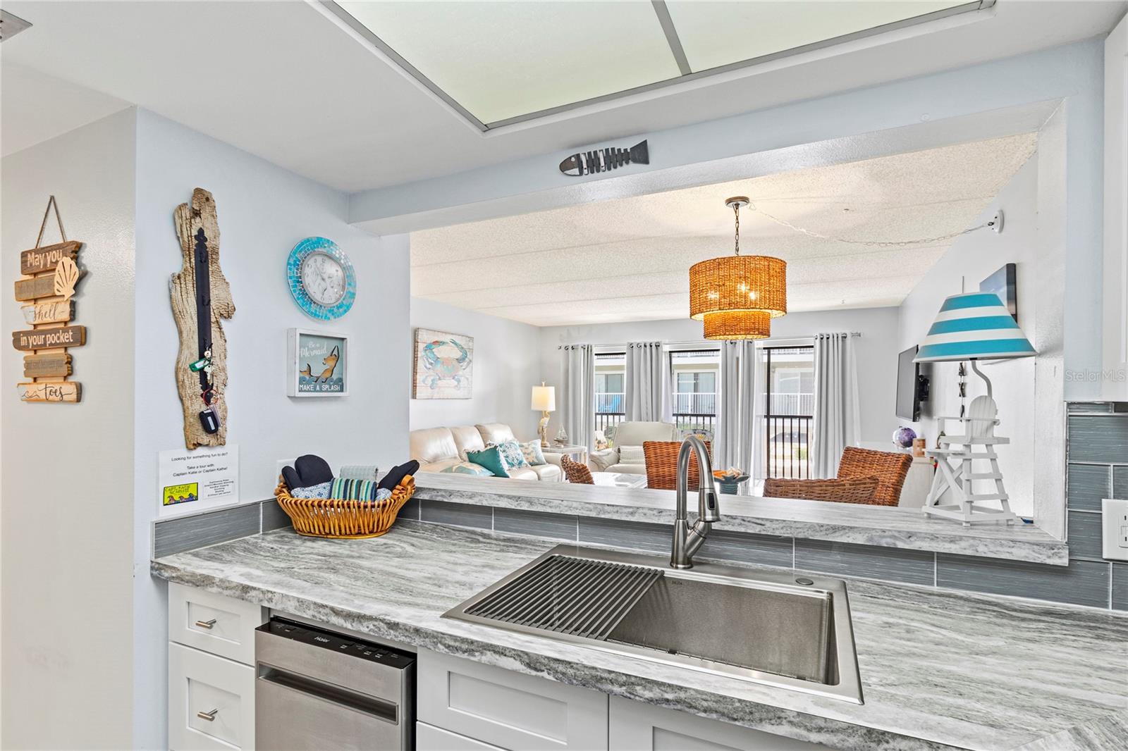 HORIZONS WEST I - Residential