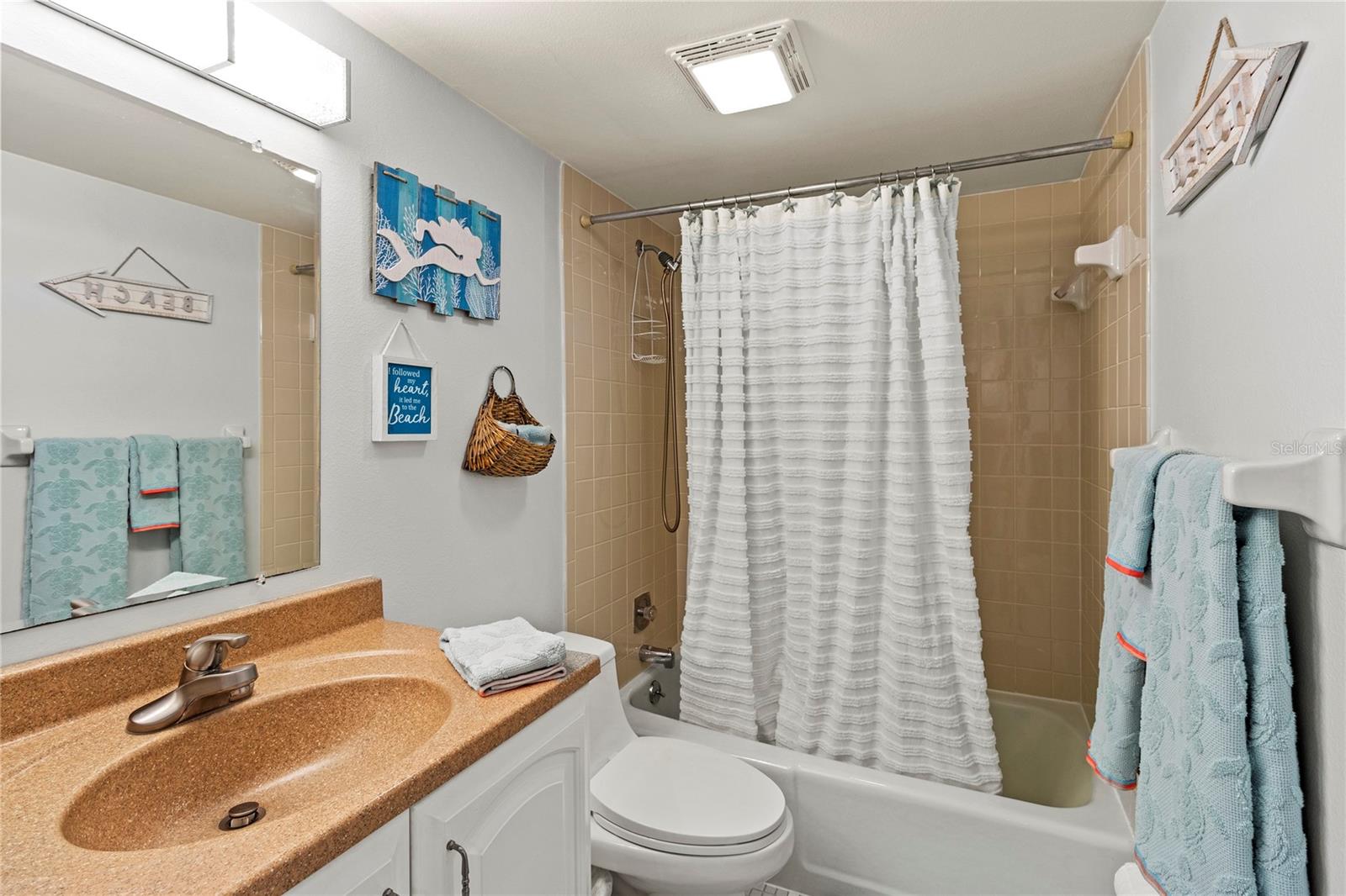 HORIZONS WEST I - Residential