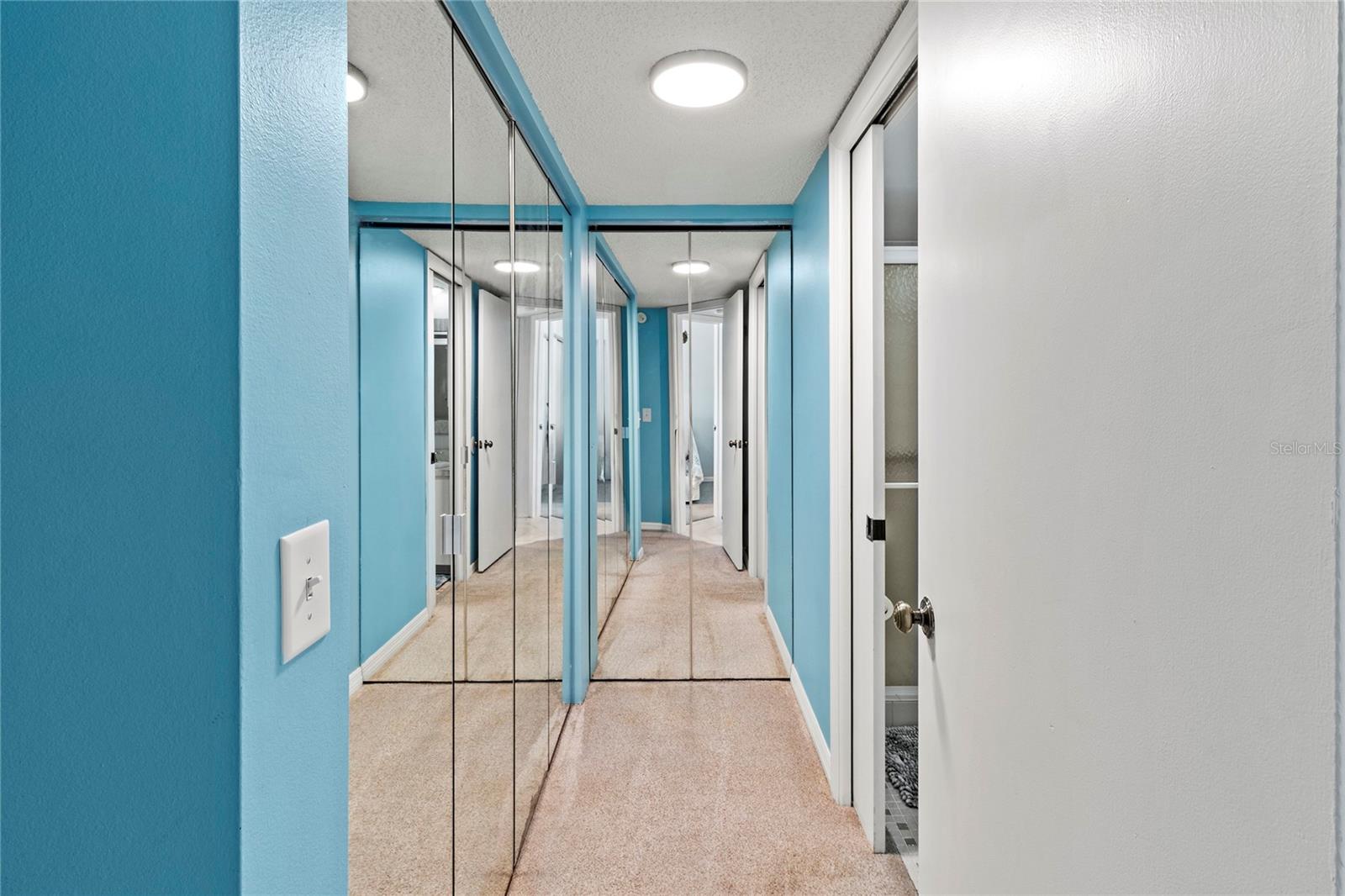 HORIZONS WEST I - Residential