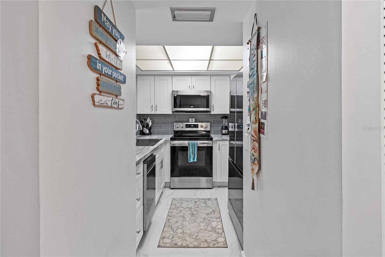 HORIZONS WEST I - Residential