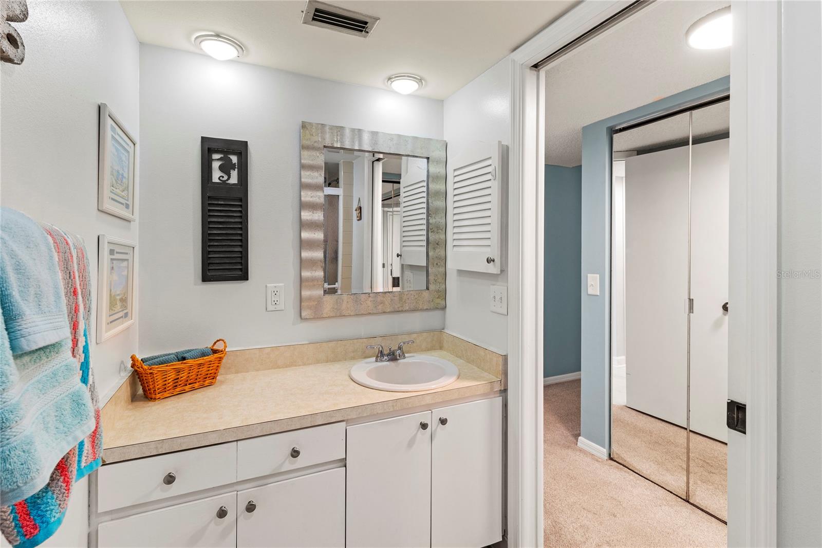 HORIZONS WEST I - Residential