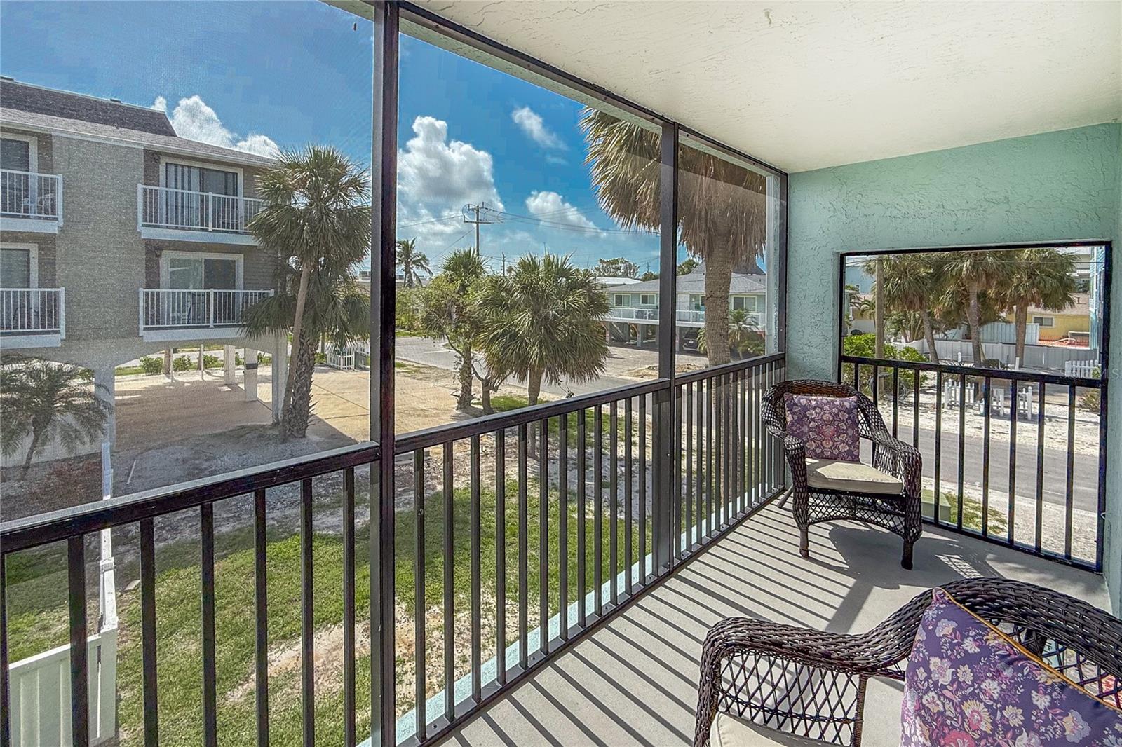 HORIZONS WEST I - Residential