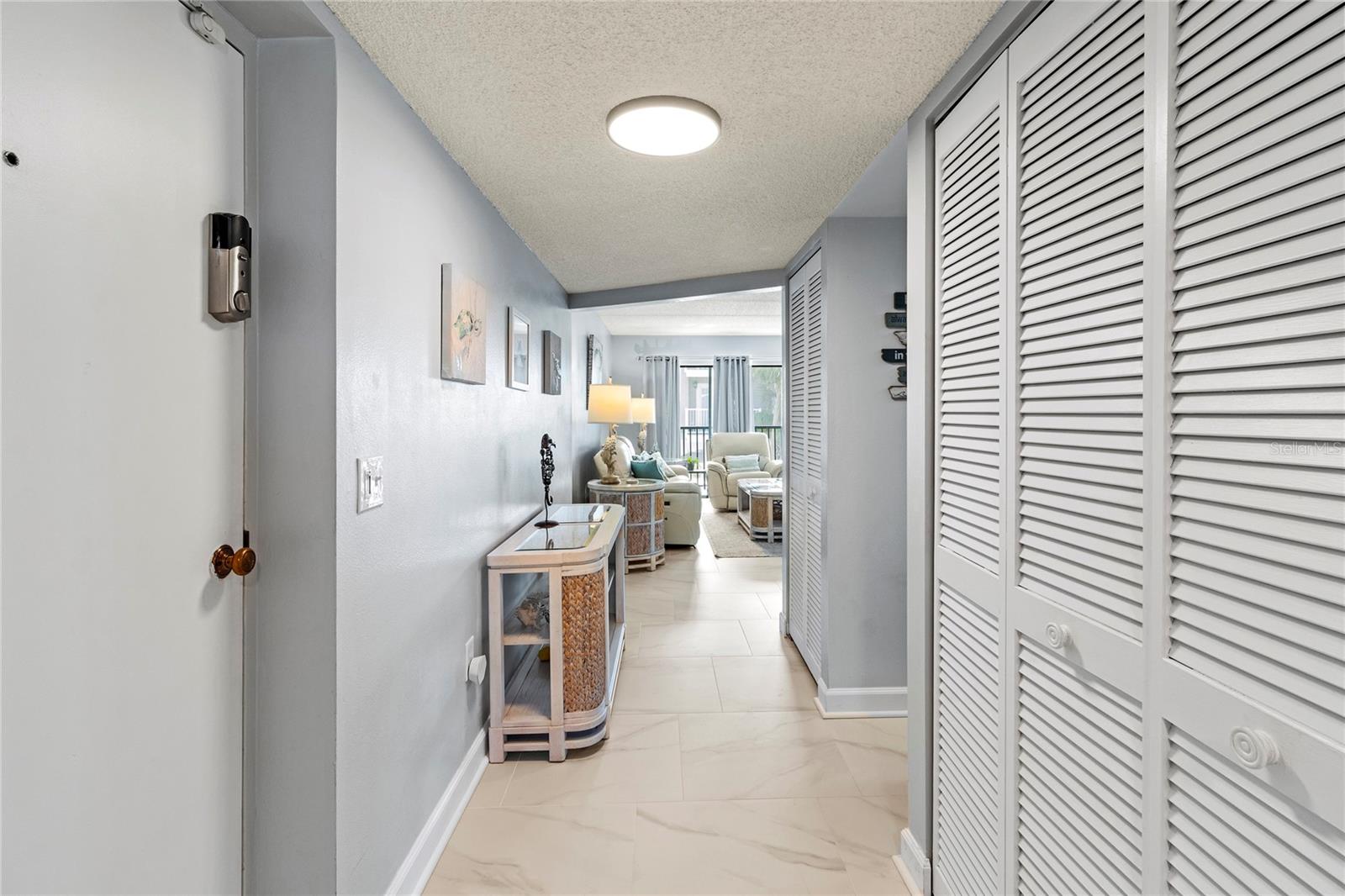 HORIZONS WEST I - Residential