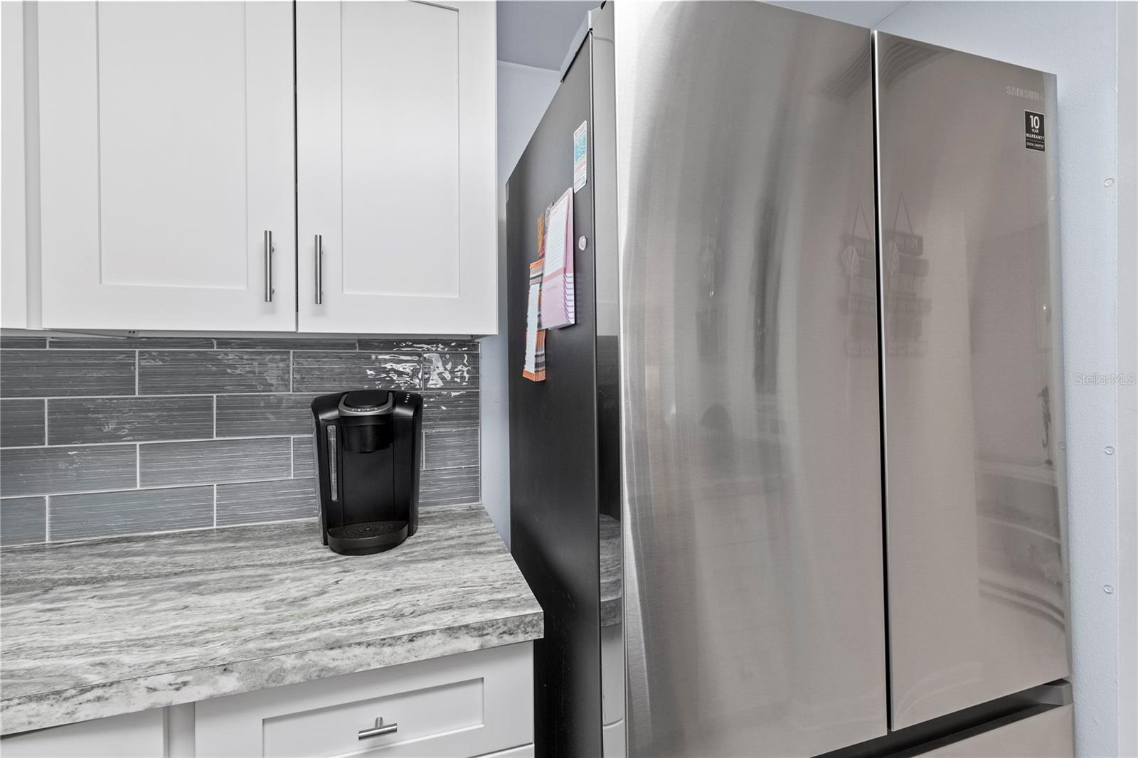 HORIZONS WEST I - Residential