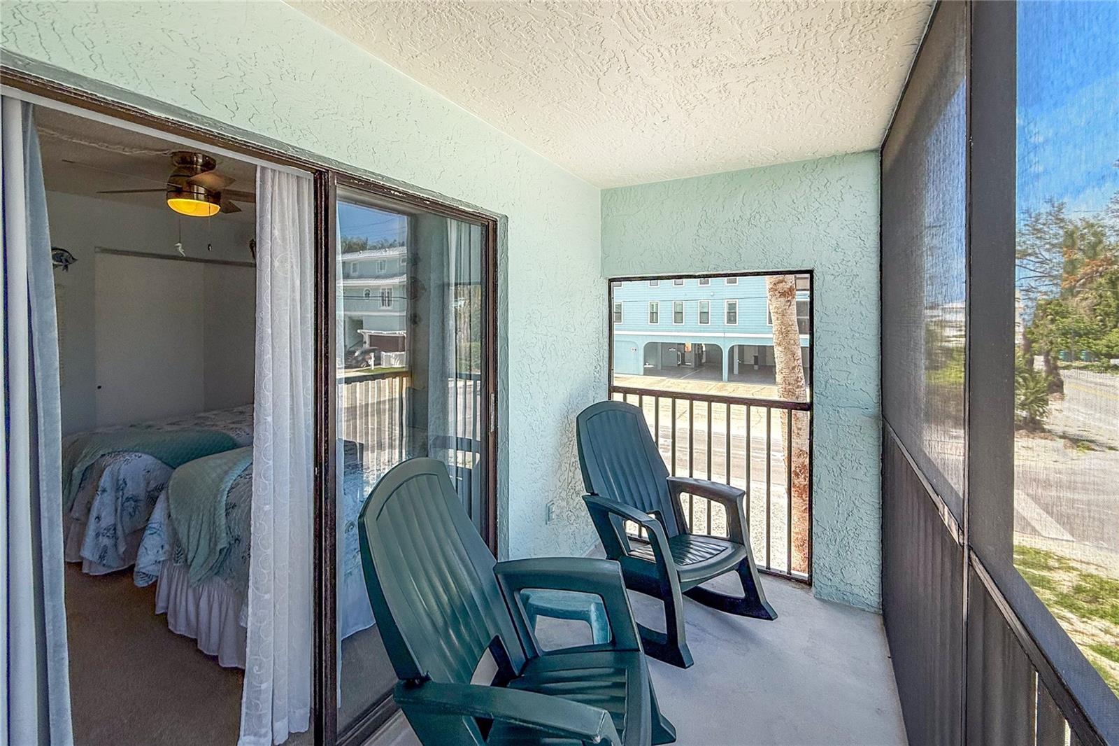 HORIZONS WEST I - Residential