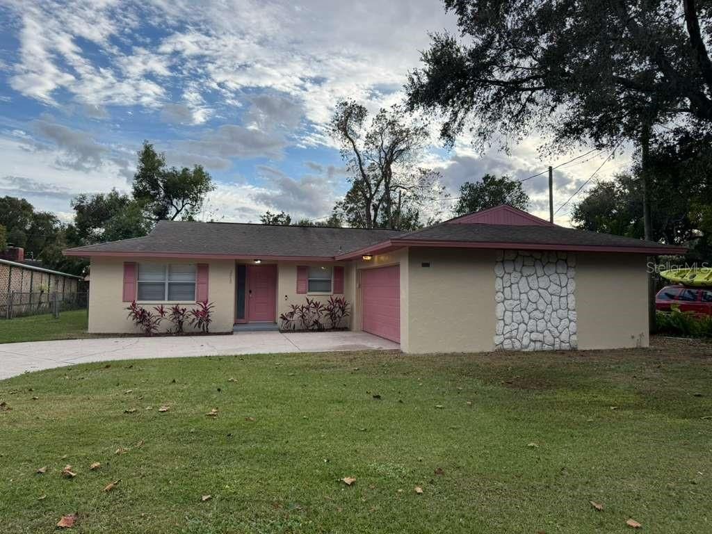 Photo of 2615 Roxie Avenue, Lakeland, FL 33801 (MLS # TB8451614)