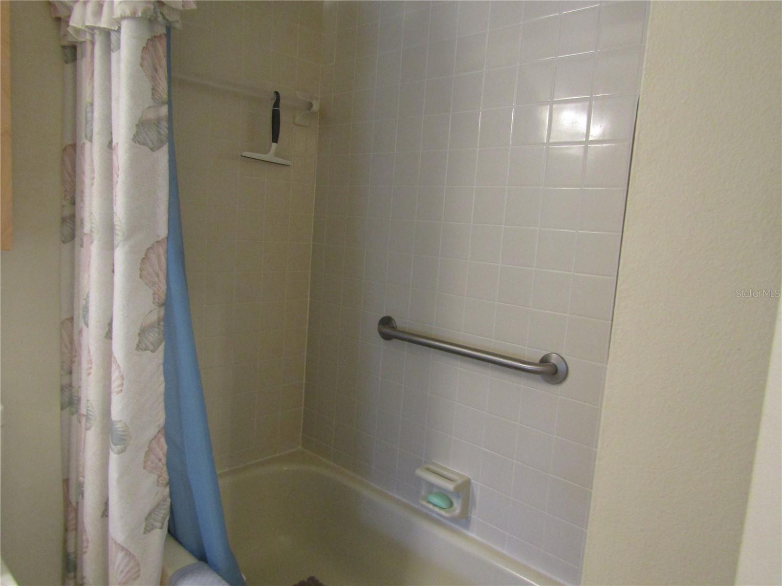 CHARTWELL GREEN - Residential Lease