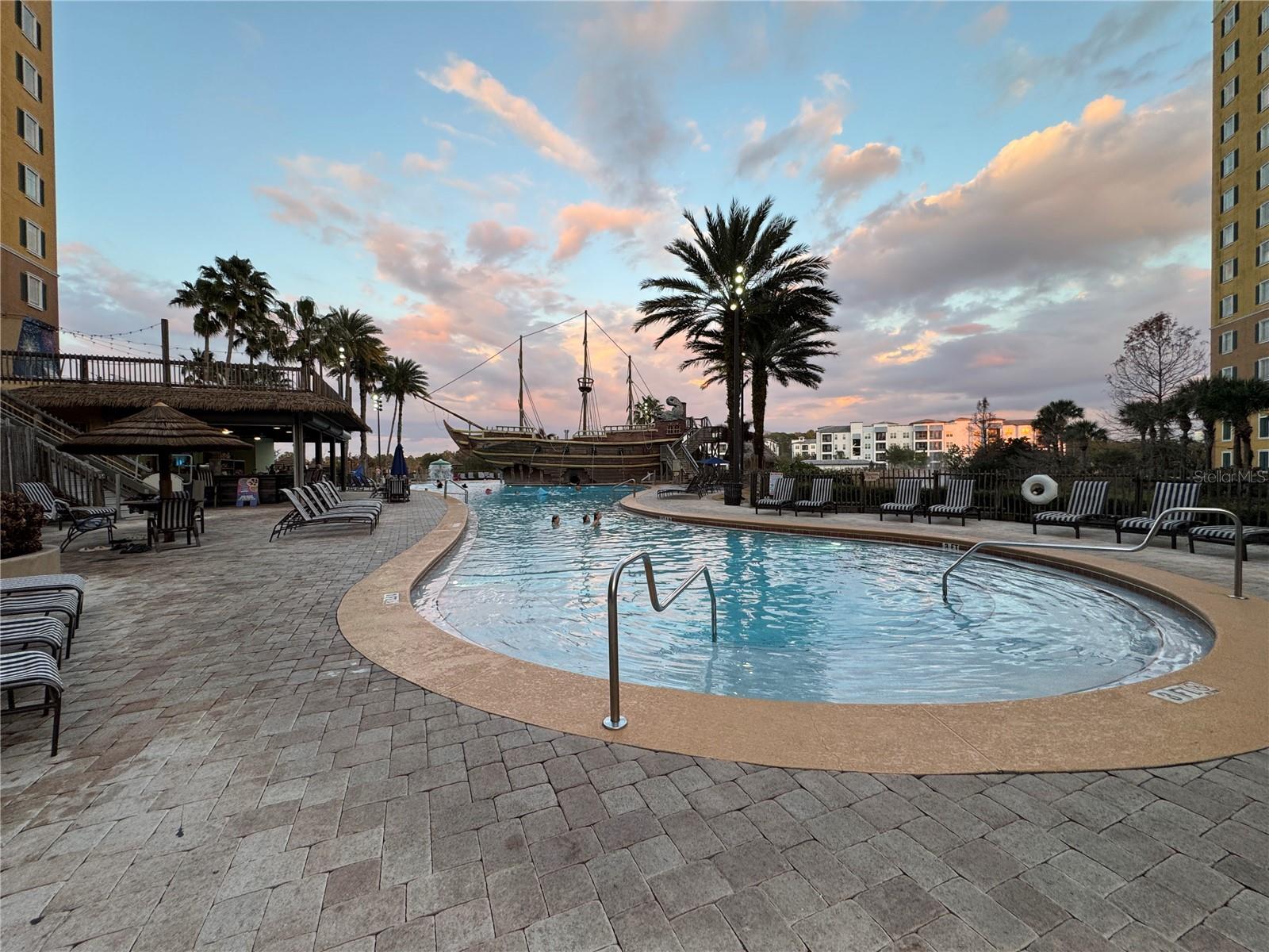 LAKE BUENA VISTA RESORT VLG 4 CONDO - Residential