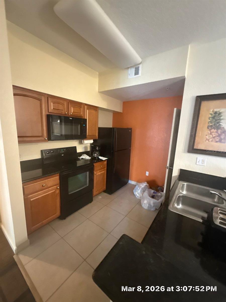 LAKE BUENA VISTA RESORT VLG 4 CONDO - Residential