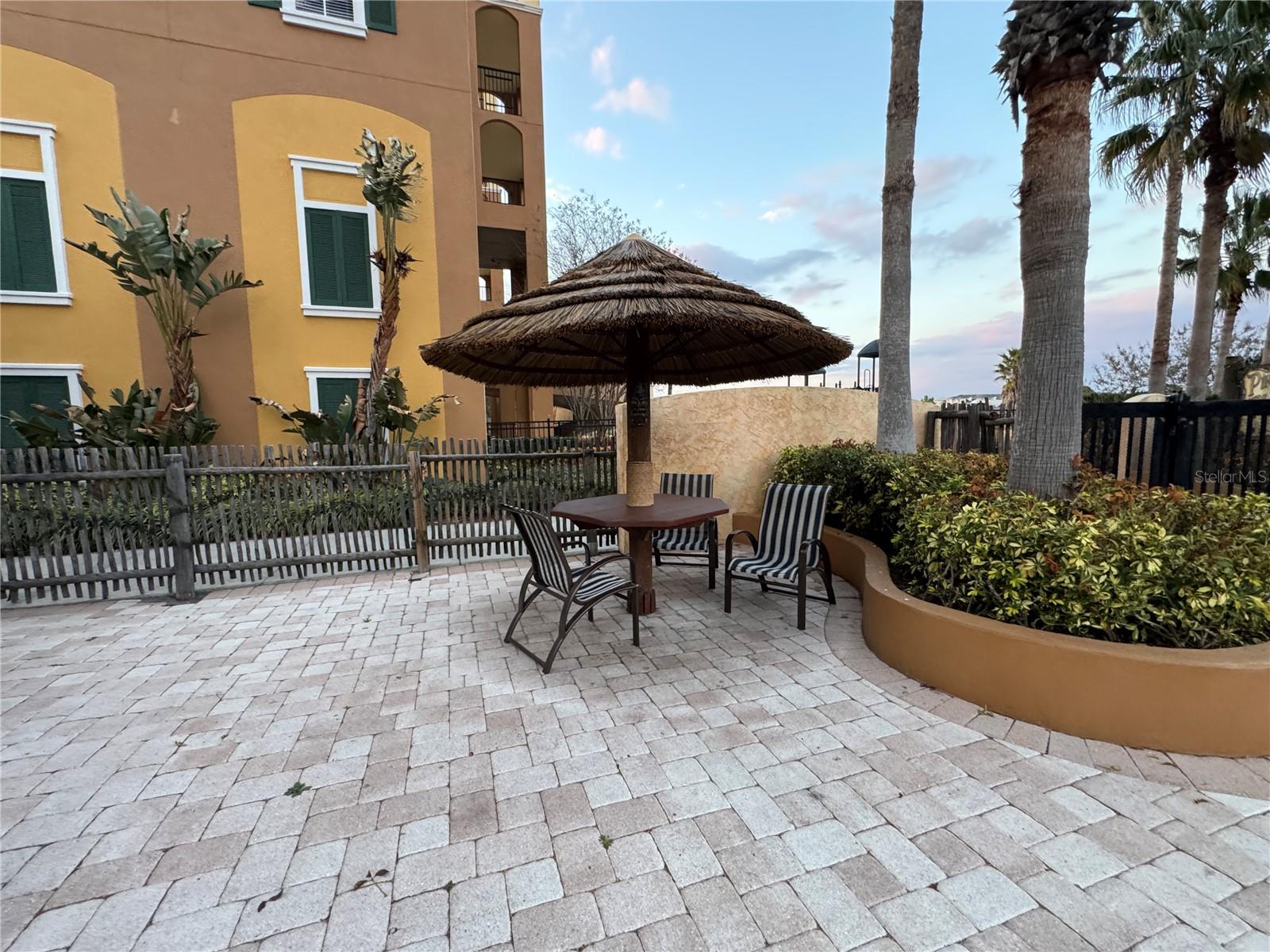 LAKE BUENA VISTA RESORT VLG 4 CONDO - Residential