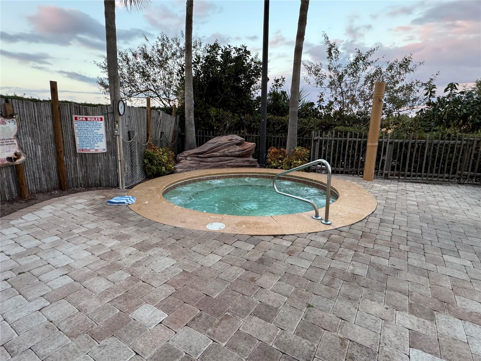 LAKE BUENA VISTA RESORT VLG 4 CONDO - Residential