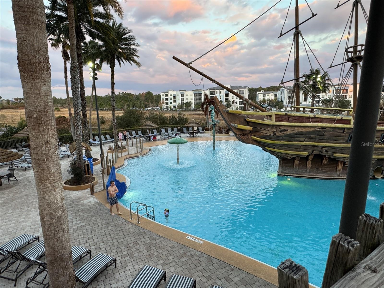 LAKE BUENA VISTA RESORT VLG 4 CONDO - Residential