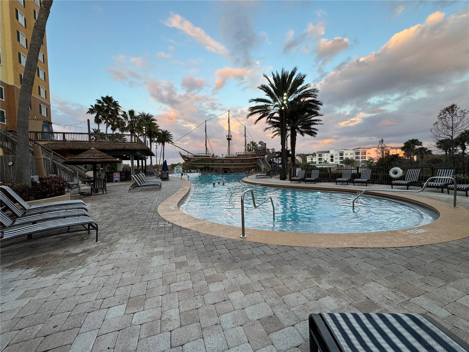 LAKE BUENA VISTA RESORT VLG 4 CONDO - Residential