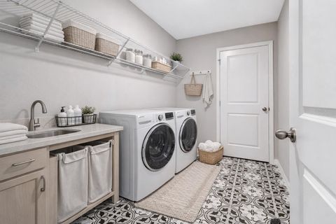 Tiny photo for 2290 Endeavor Way, Minneola, FL 34715 (MLS # G5106198)