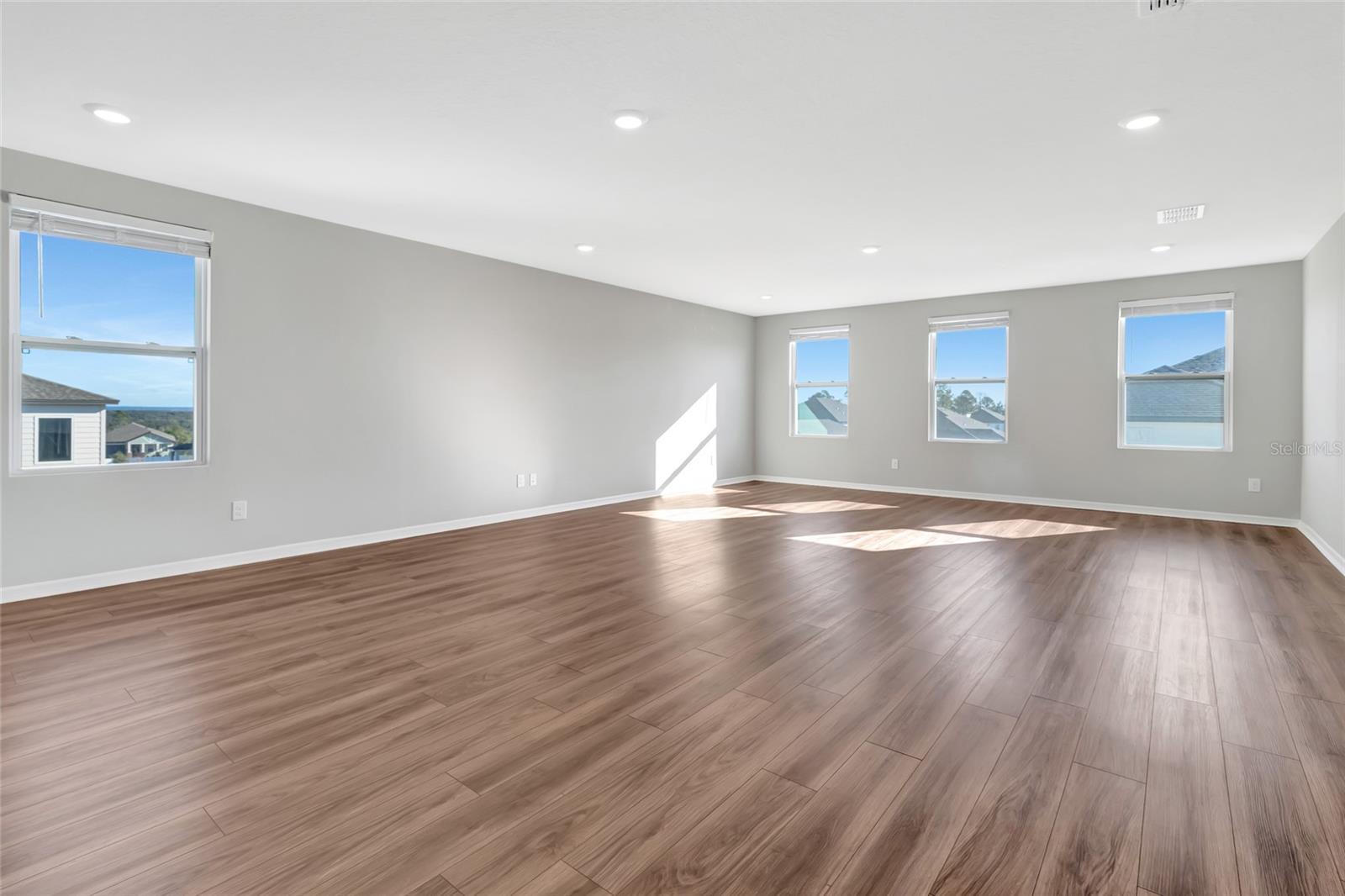 VILLAGES/MINNEOLA HILLS PH 2A - Residential