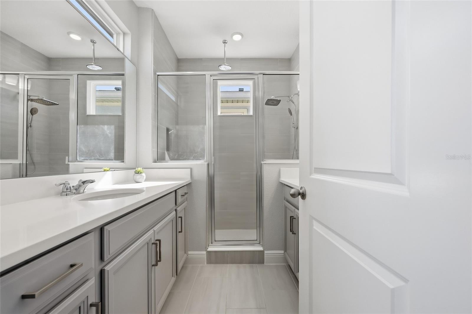 LAUREATE PARK - Residential Lease