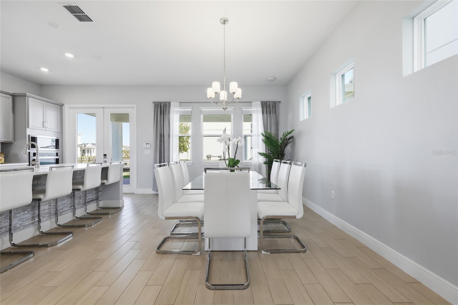 LAUREATE PARK - Residential Lease