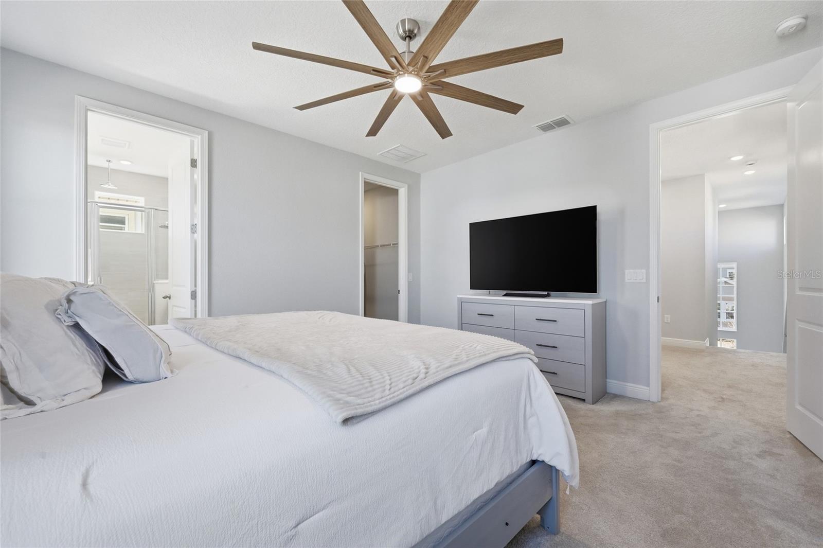 LAUREATE PARK - Residential Lease