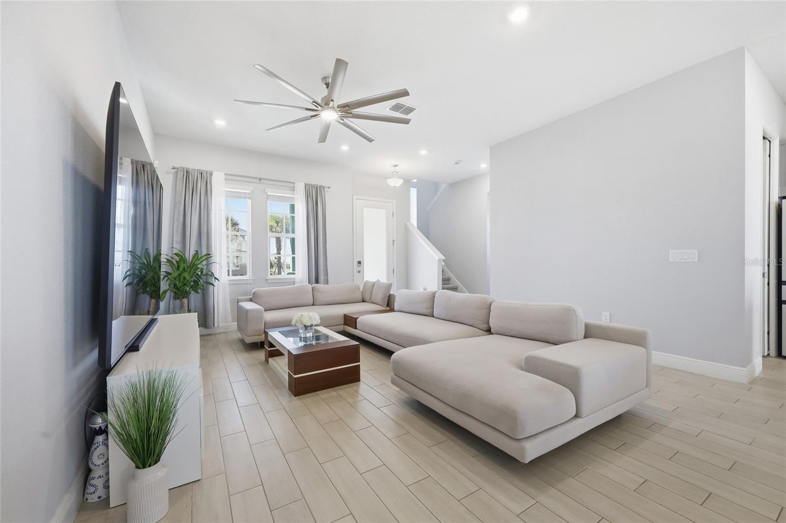 LAUREATE PARK - Residential Lease