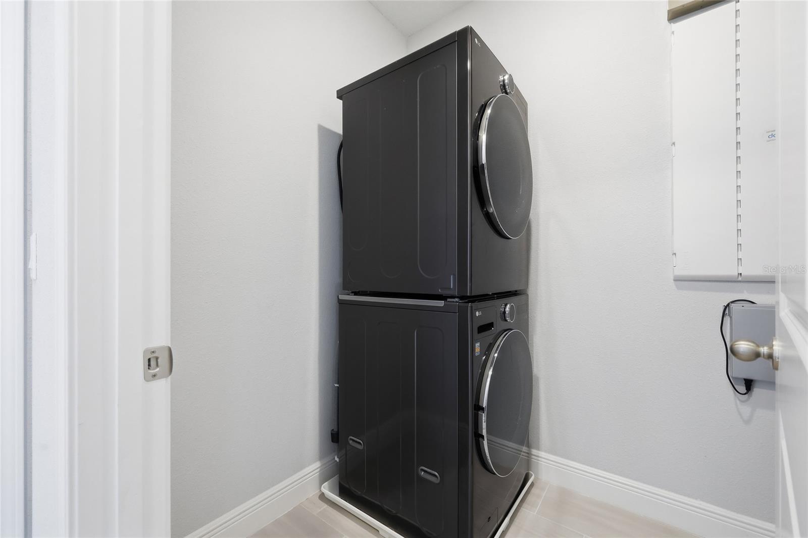 LAUREATE PARK - Residential Lease