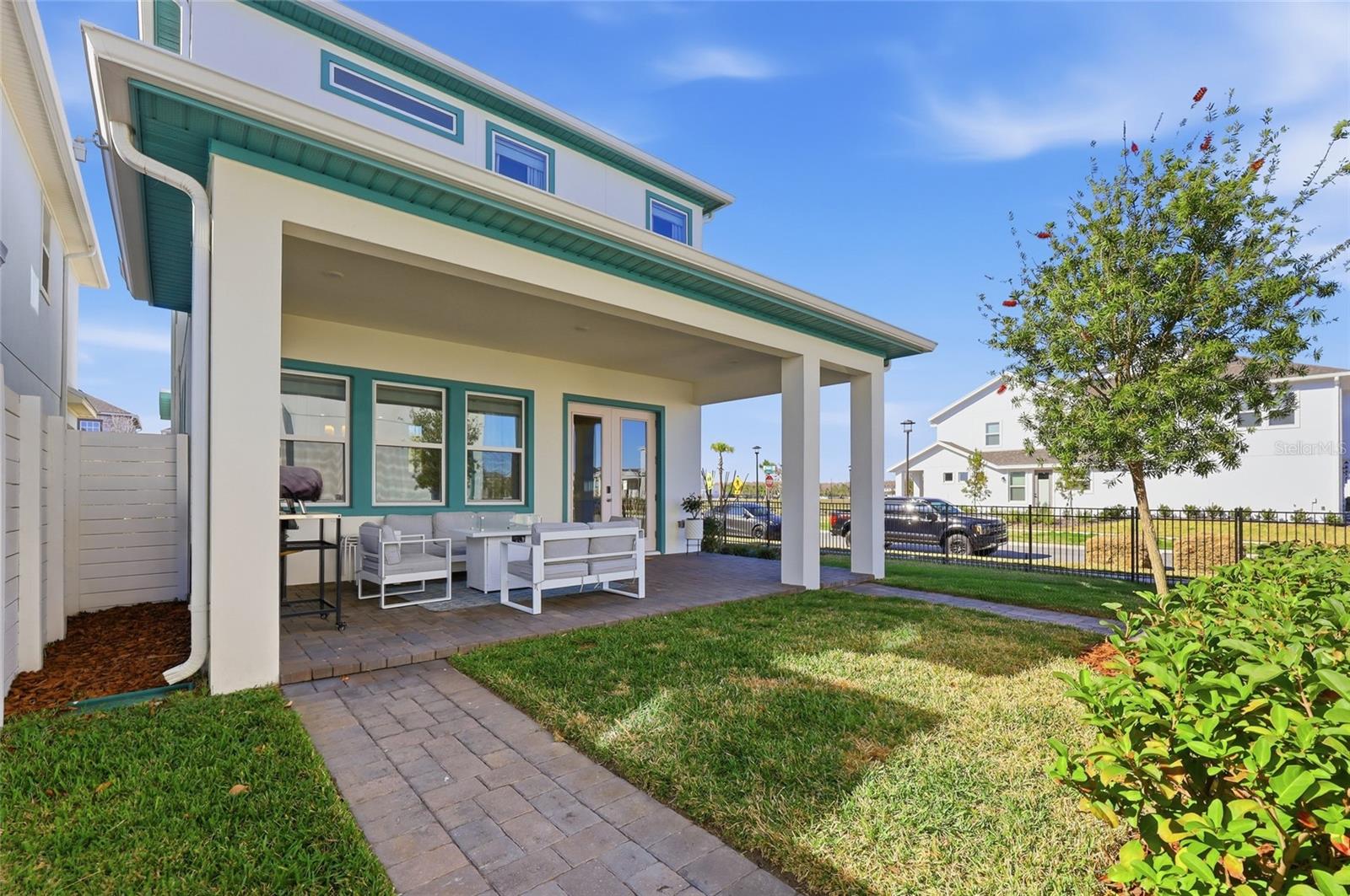 LAUREATE PARK - Residential Lease