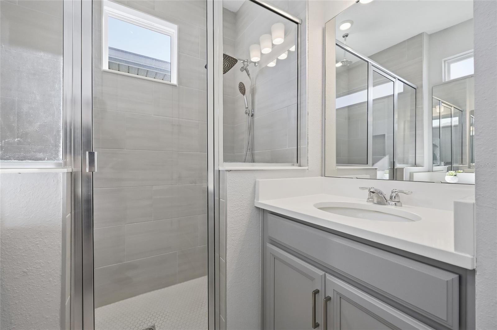 LAUREATE PARK - Residential Lease