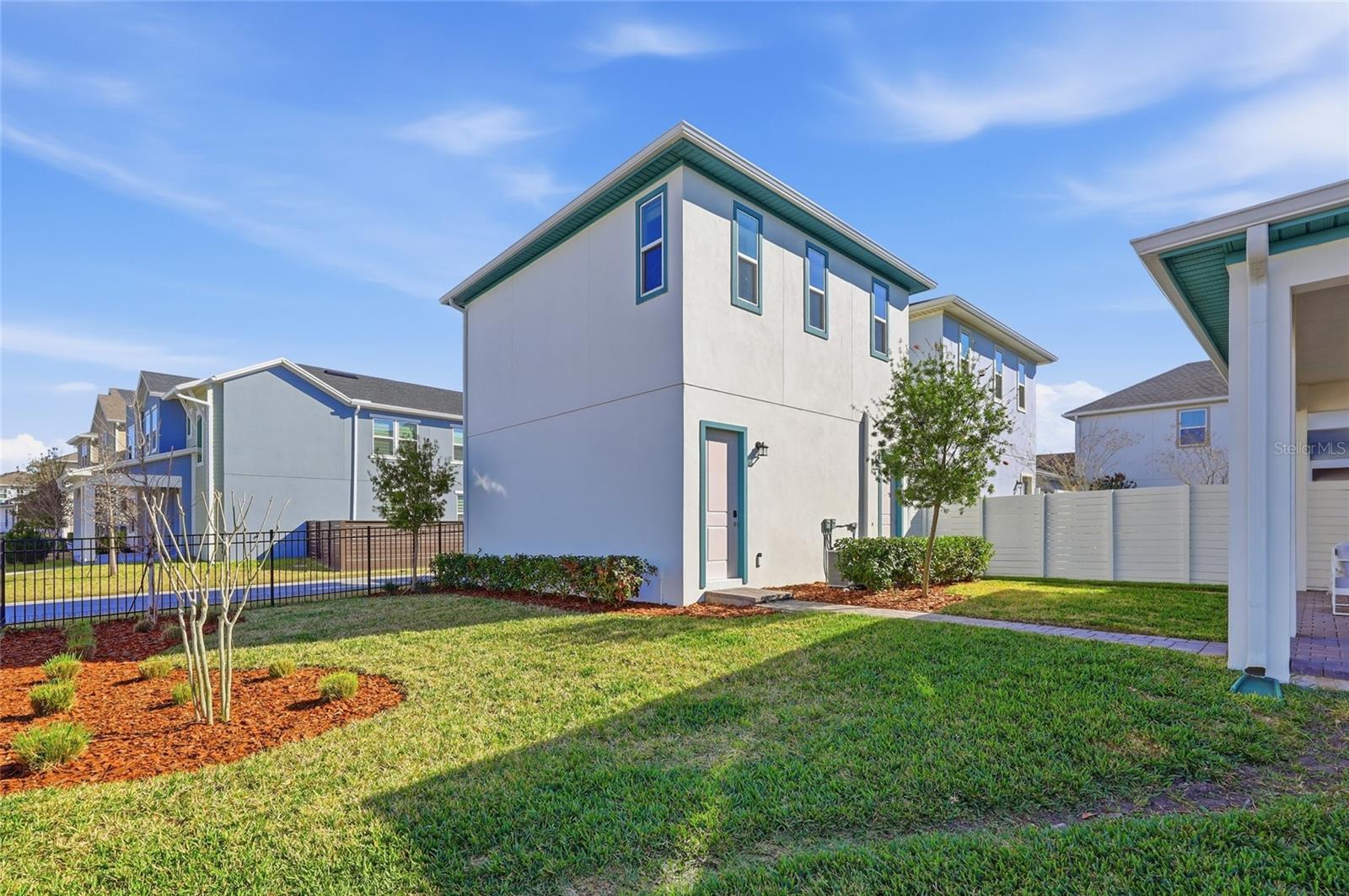 LAUREATE PARK - Residential Lease