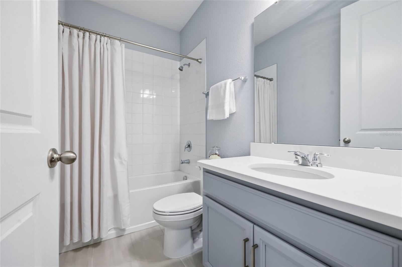 LAUREATE PARK - Residential Lease