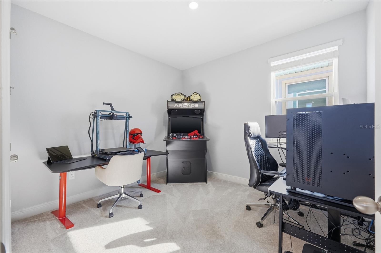 LAUREATE PARK - Residential Lease