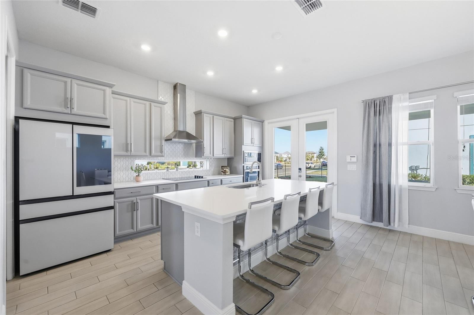 LAUREATE PARK - Residential Lease