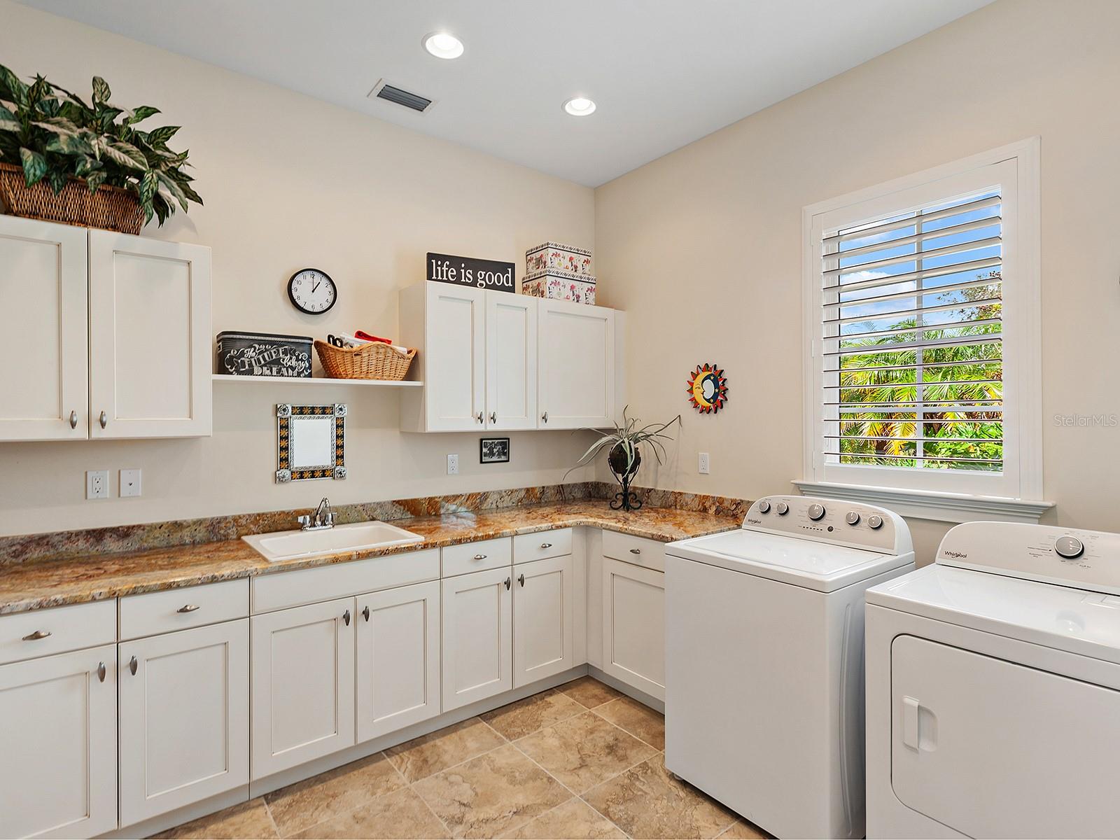 CONCESSION PH II BLK A - Residential