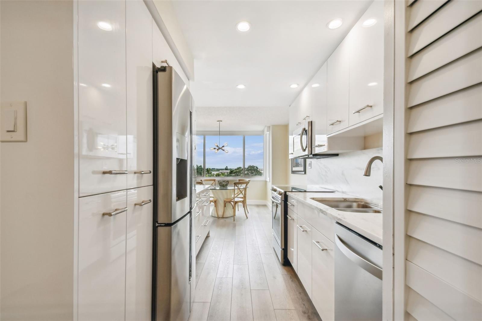 644 ISLAND WAY 505