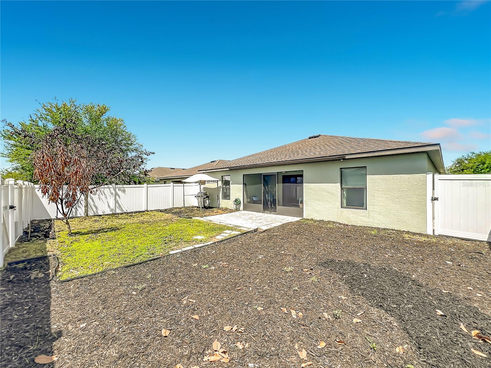 CHELSEA OAKS - Residential