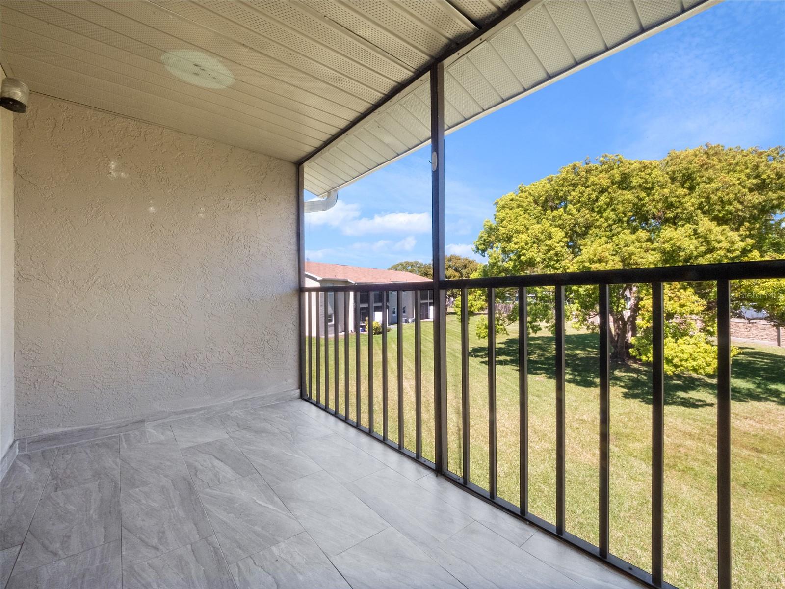 PERHING OAKS - Residential