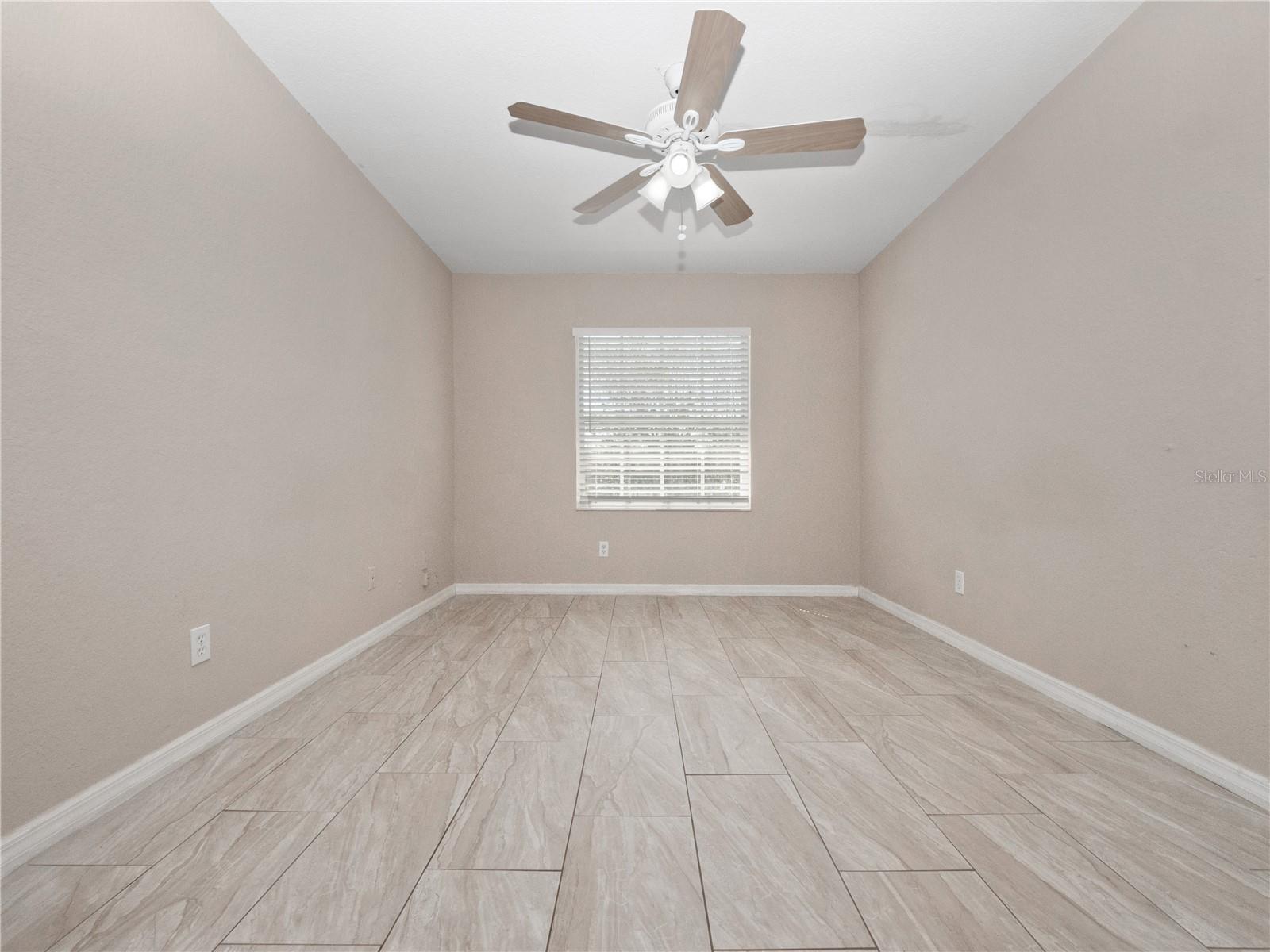 PERHING OAKS - Residential