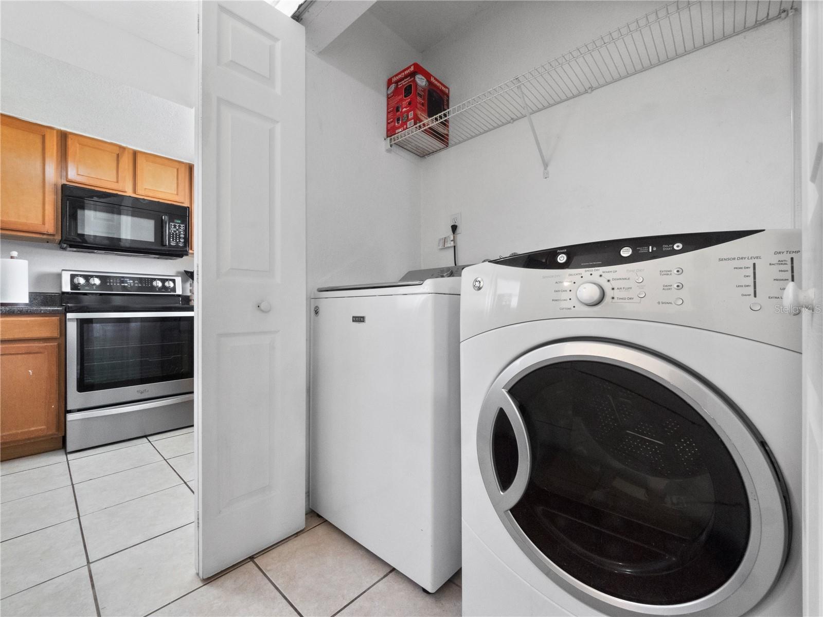 PERHING OAKS - Residential