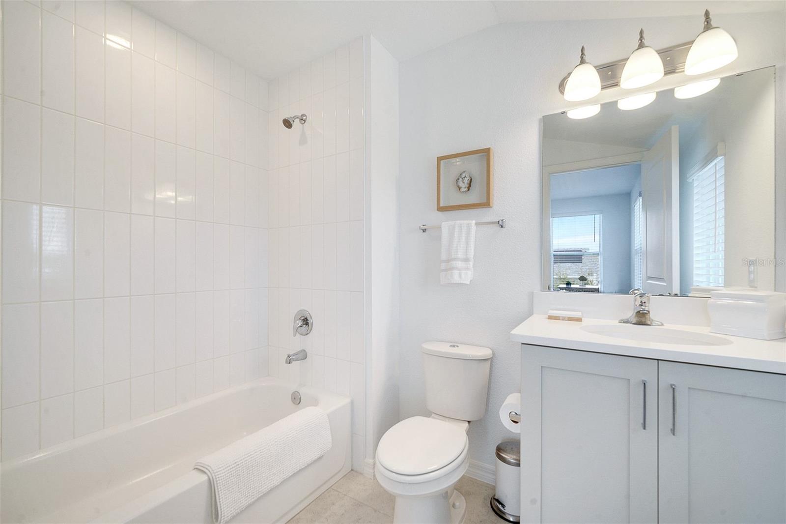 LAUREATE PARK NBRHD CENTER PH 3 - Residential Lease