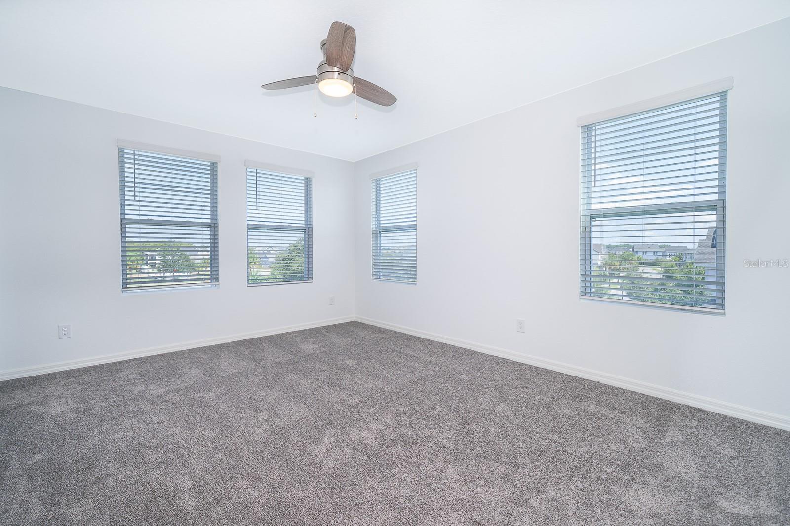 LAUREATE PARK NBRHD CENTER PH 3 - Residential Lease