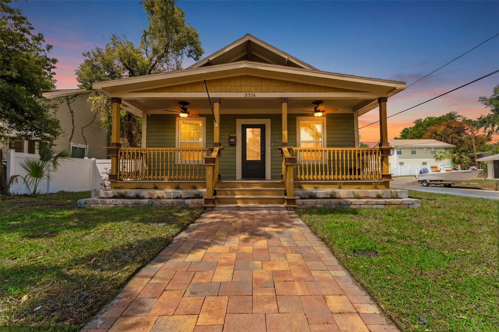 CENTRAL PARK BLKS 13 14 15 16 - Residential