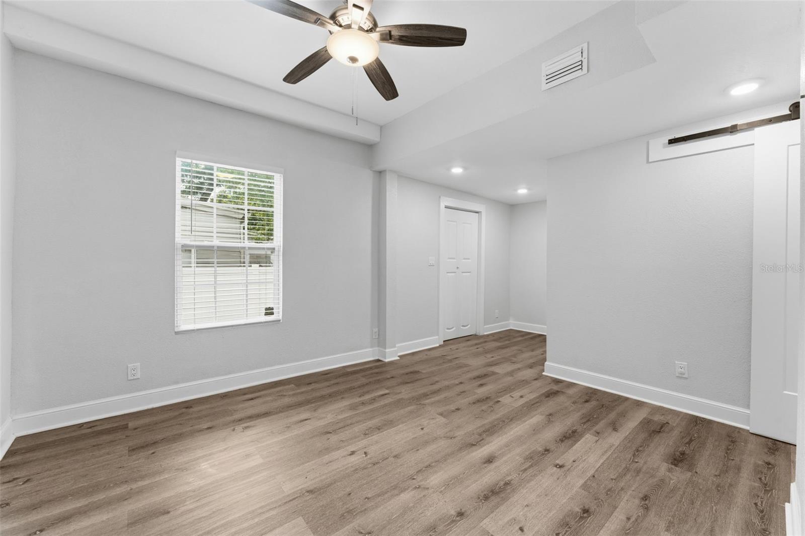 CENTRAL PARK BLKS 13 14 15 16 - Residential