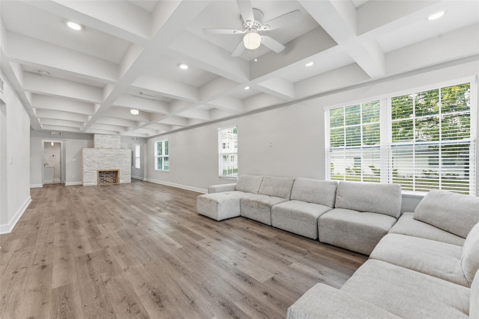 CENTRAL PARK BLKS 13 14 15 16 - Residential